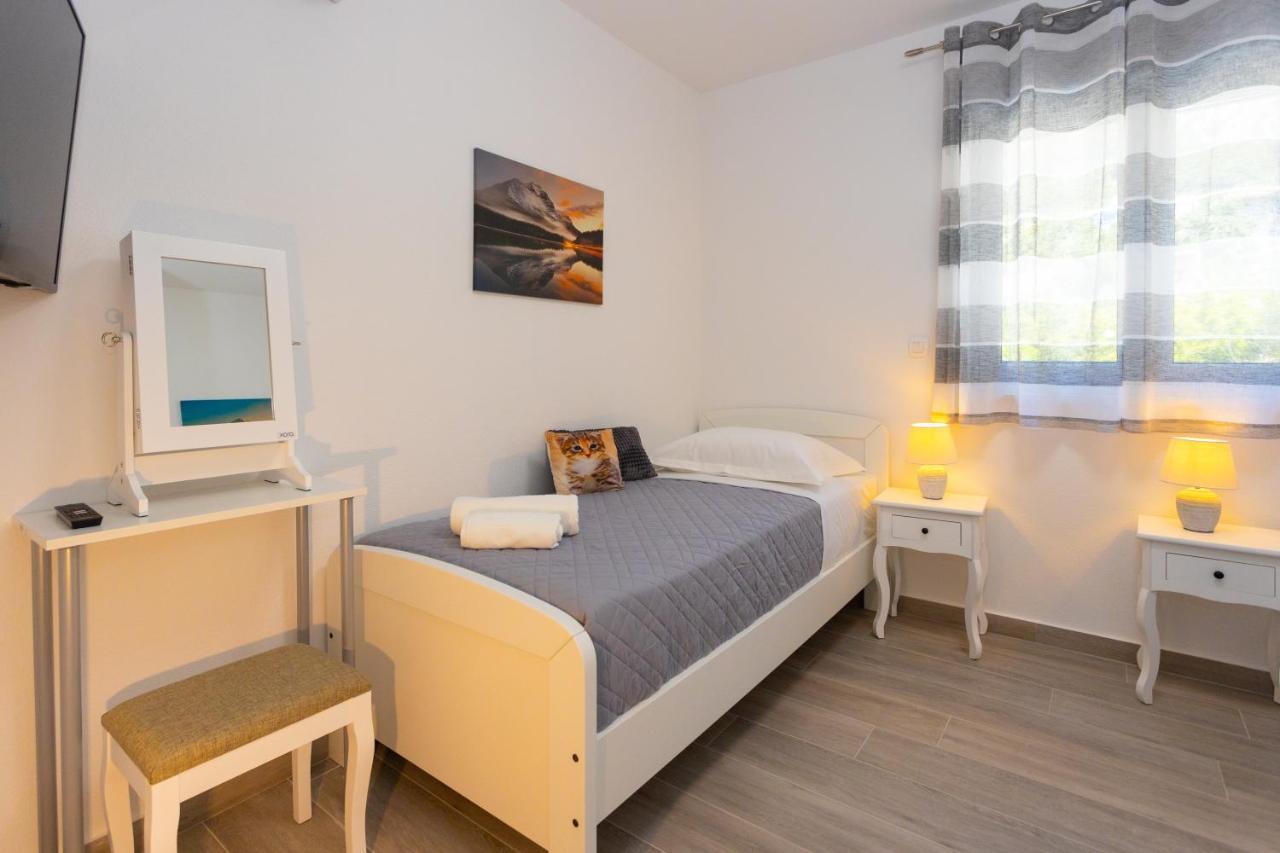 Apartments Jasa Deluxe Makarska Eksteriør billede